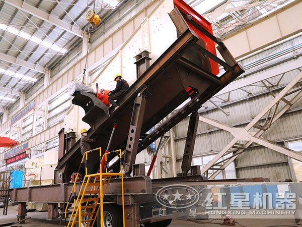 移動環(huán)保制砂機生產(chǎn)車間 移動環(huán)保制砂機生產(chǎn)車間