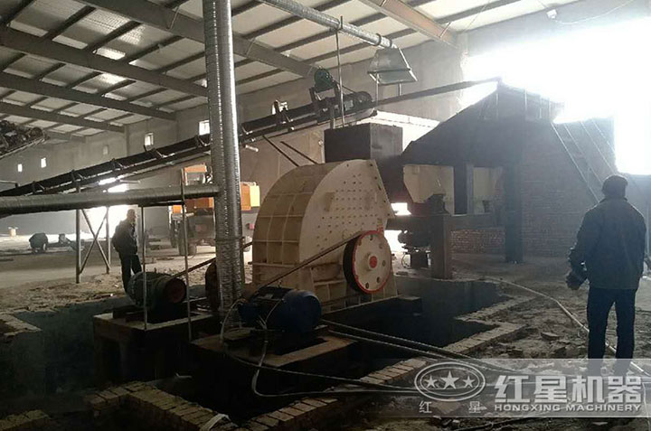 錘式破碎機現場