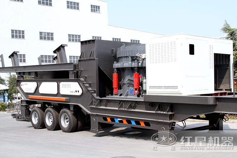 移動圓錐式破碎、篩分機(jī)設(shè)備實(shí)拍圖
