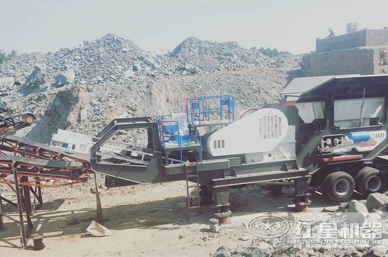 石灰石移動制砂生產(chǎn)線現(xiàn)場